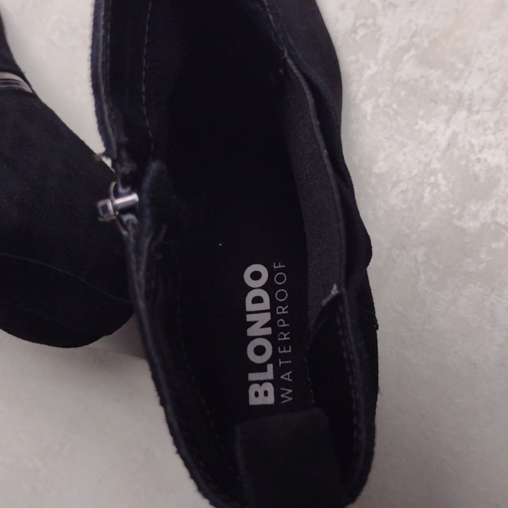 Blondo Waterproof bootie women size 10M black color. - Picture 7 of 13